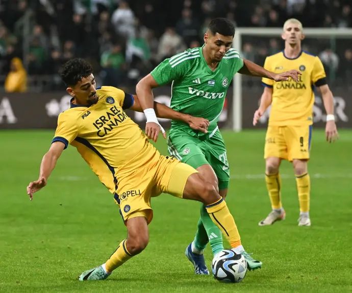 שחקן מכבי תל אביב רוי רביבו, מול שחקן מכבי חיפה ענאן חלאילי