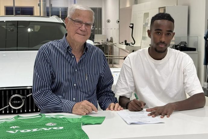 ליאור קאסה עם נשיא מכבי חיפה יעקב שחר