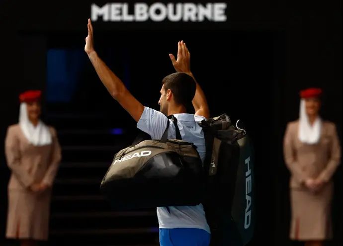 נובאק ג'וקוביץ' טניסאי סרבי לאחר הדחתו מאליפות אוסטרליה