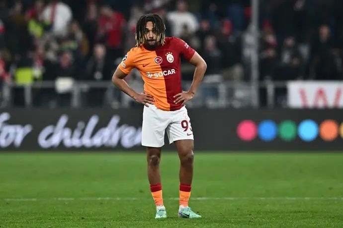 סשה בואי במדי גלאטסראיי