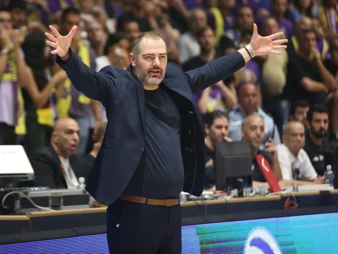 סטפנוס דדאס מאמן הפועל חולון