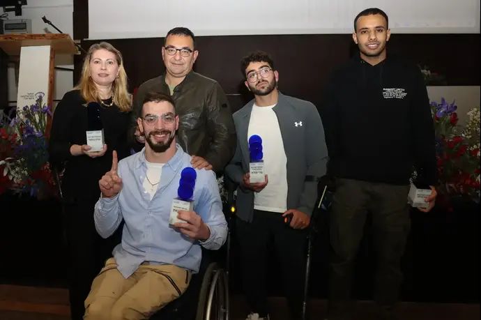 נבחרי שנת 2023 של הספורט הפראלימפי: עדנאן מילד (מימין), עדי עזרא, יעקב ביננסון, יוליה צ'רנוי, מקדימה עמי דדאון