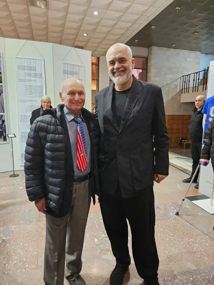 אברהם קליין עם ראש ממשלת אלבניה אדי רמה