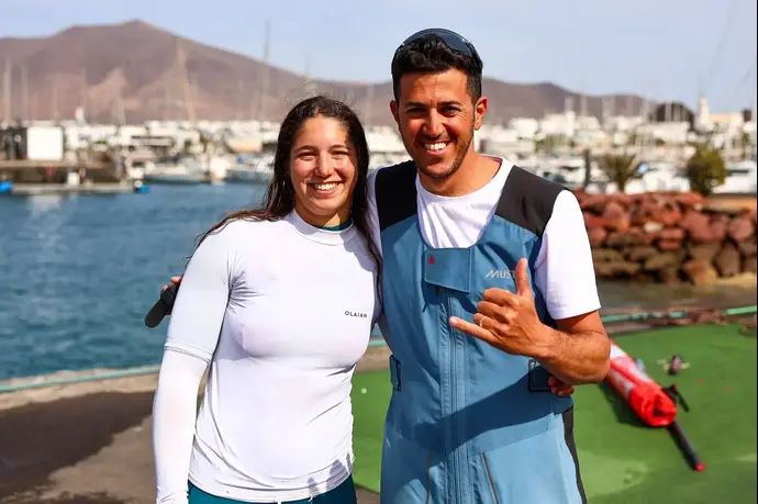 שרון קנטור גולשת רוח עם מאמנה שחר צוברי