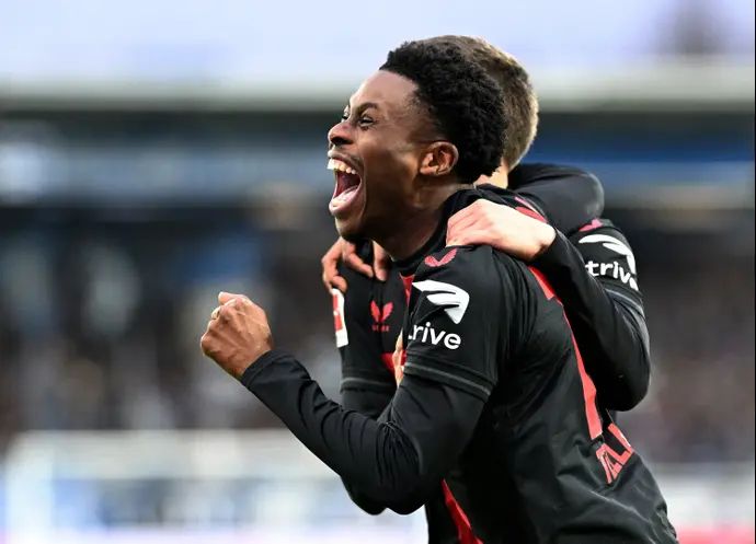 שחקן באייר לברקוזן, ניית'ן טלה