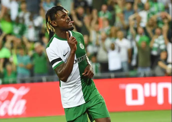 גודסוויי דוניו שחקן מכבי חיפה חוגג שער