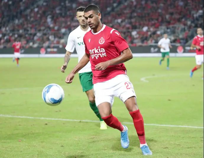 שחקן הפועל תל אביב רז שלמה