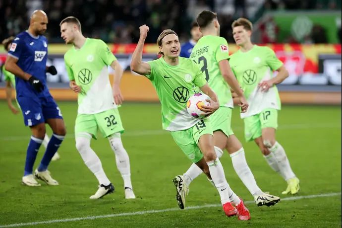 לוברו מאייר שחקן וולפסבורג