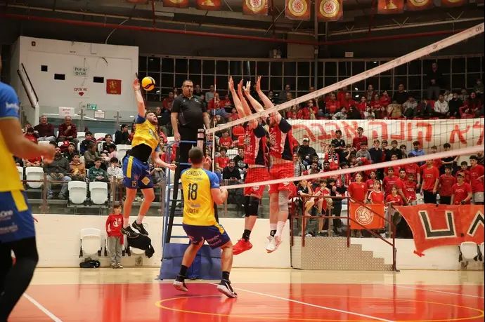 מכבי תל אביב נגד הפועל מטה אשר/עכו בכדורעף