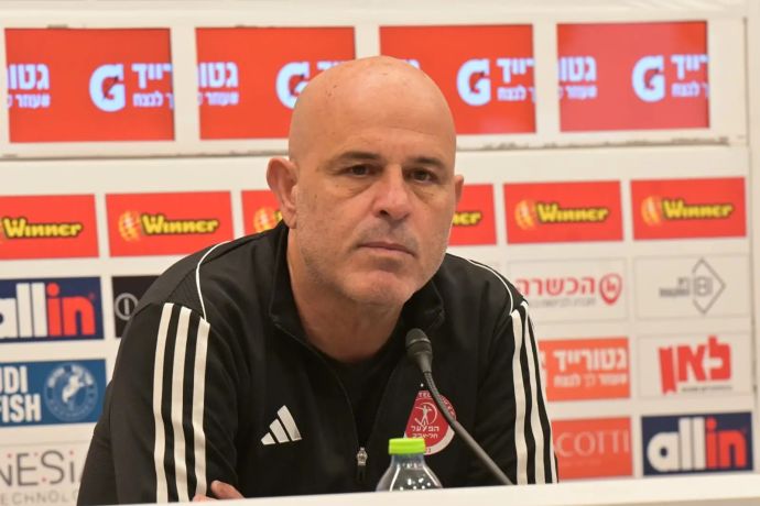יוסי אבוקסיס מוצג כמאמן הפועל תל אביב