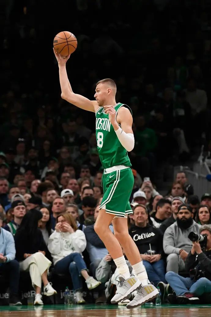 קריסטאפס פורזינגיס, בוסטון סלטיקס