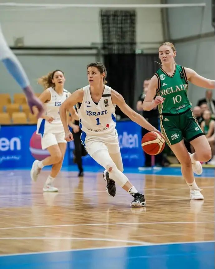 אליסה בארון, שחקנית נבחרת ישראל כדורסל נשים