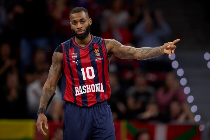 קודי מילר מקינטייר, שחקן באסקוניה