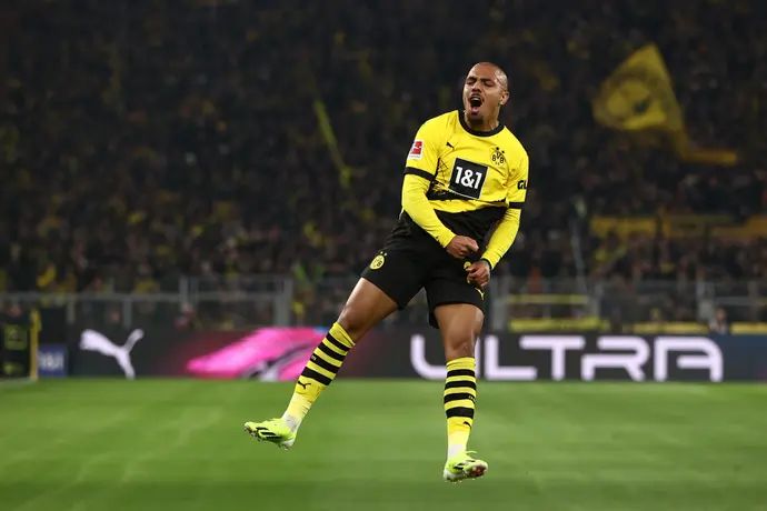 דונייל מאלן, שחקן בורוסיה דורטמונד חוגג