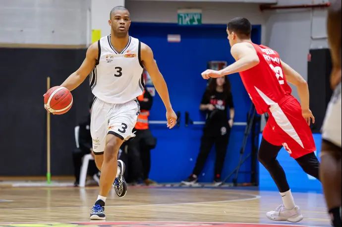 שחקן הפועל עפולה קסיוס סטנלי