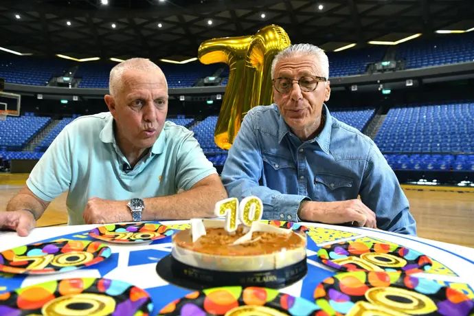 מיקי ברקוביץ', מוטי ארואסטי
פלייר