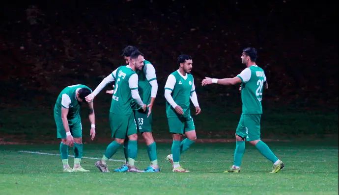 שחקני הפועל כפר סבא חוגגים