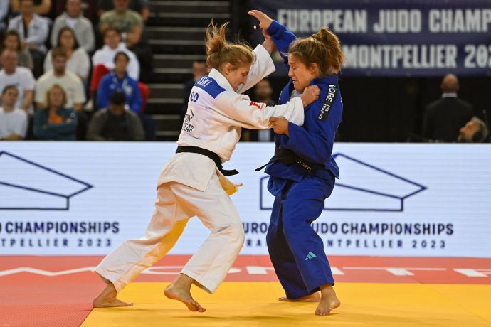 גילי שריר ג'ודאית ישראלית (מימין) מול אנדרייה לסקי הסלובנית