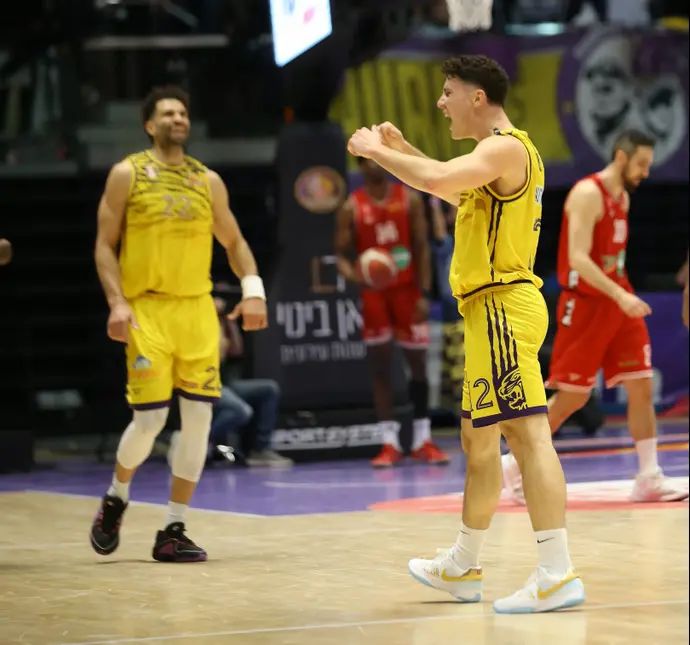 שחקן הפועל חולון שחר עמיר