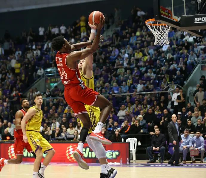 שחקן הפועל תל אביב ג'יילן הורד