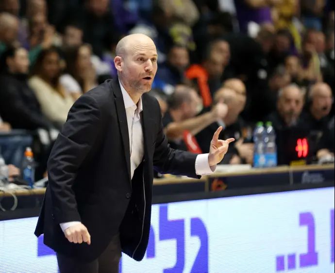 מאמן הפועל חולון, עמית שרף