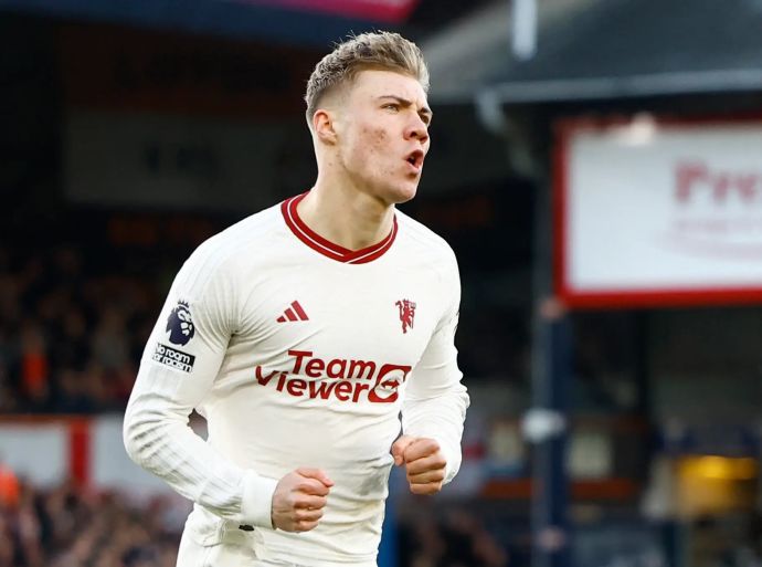 רסמוס הוילונד שחקן מנצ'סטר יונייטד חוגג שער