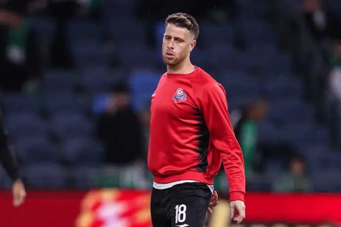 גיא מלמד שחקן הפועל חיפה בחימום