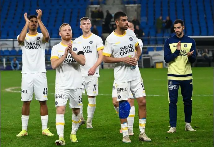 עידו שחר לצד רז שלמה מכבי תל אביב