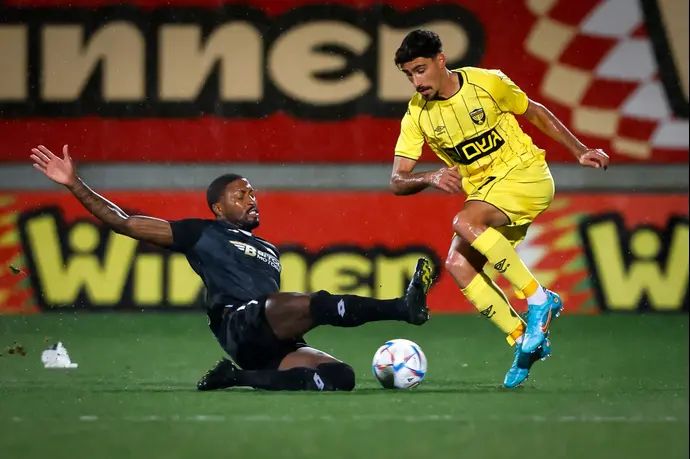 לי און מזרחי שחקן בית"ר ירושלים מול רומן הבראן שחקן הפועל עפולה