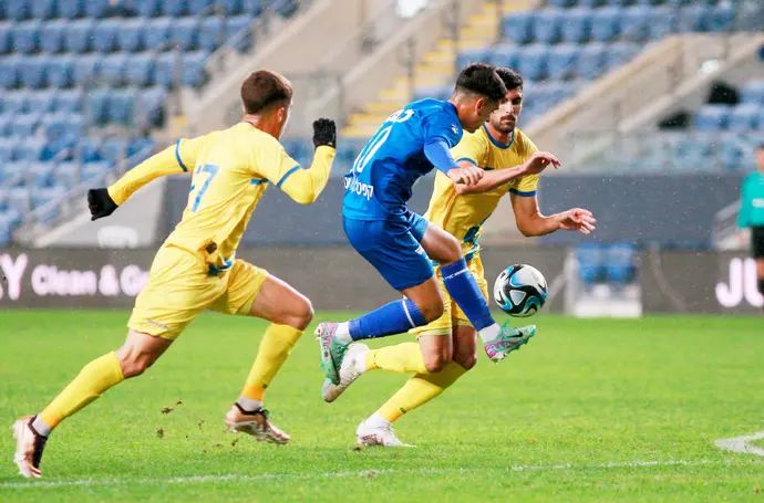 אריאל לוגסי, שחקן מכבי פתח תקוה