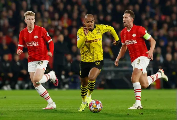 דונייל מאלן בורוסיה דורטמונד לוק דה יונג פ.ס.וו איינדהובן