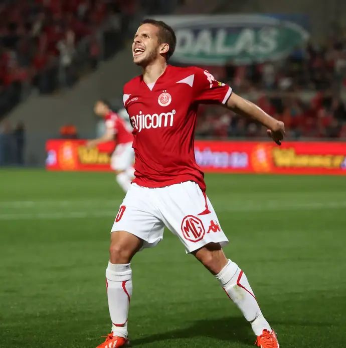 שחקן הפועל תל אביב, לוקאס סאשה