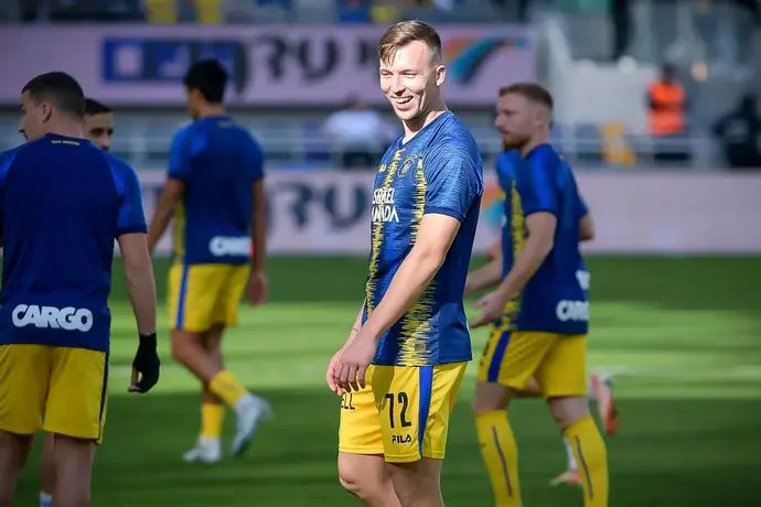 שחקן מכבי תל אביב עדן קארצב