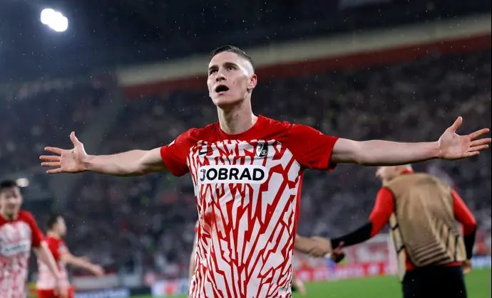 רולאנד שאלאי, שחקן פרייבורג חוגג