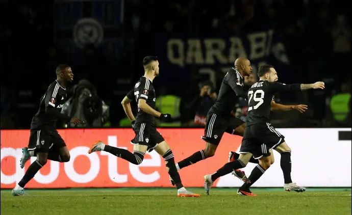 שחקני קרבאח חוגגים