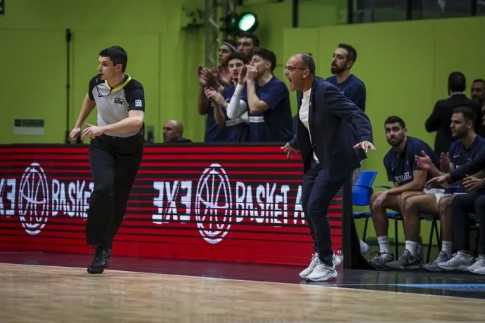 מאמן נבחרת ישראל אריאל בית הלחמי