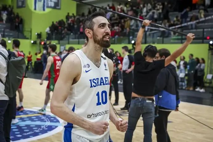 שחקן נבחרת ישראל בר טימור