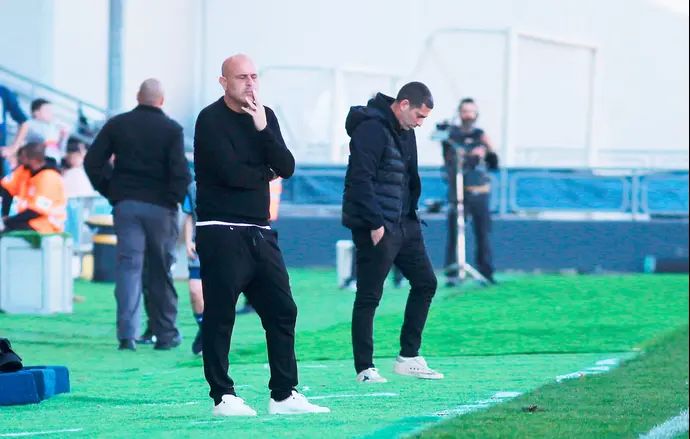 מאמן הפועל תל אביב יוסי אבוקסיס