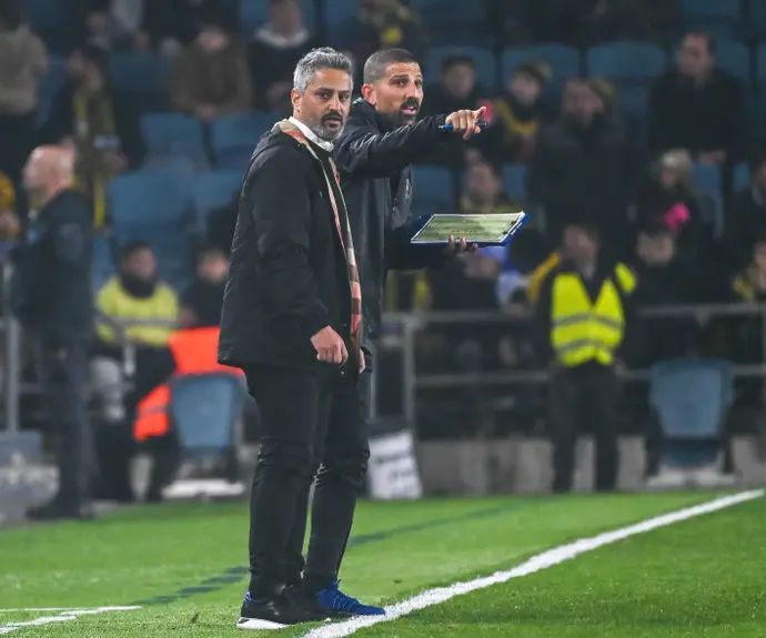 ברק יצחקי מאמן בית"ר ירושלים לצד משה אוחיון