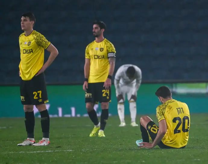 פלאמן גלאבוב ושחקני בית"ר ירושלים מאוכזבים