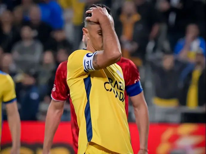 שחקן מכבי תל אביב, ערן זהבי, אחרי החמצת פנדל נגד הפועל באר שבע