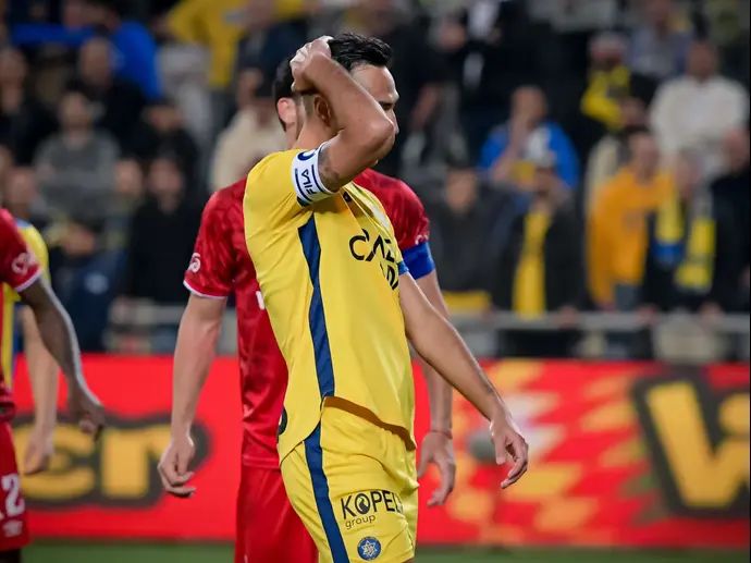 שחקן מכבי תל אביב, ערן זהבי, אחרי החמצת פנדל נגד הפועל באר שבע