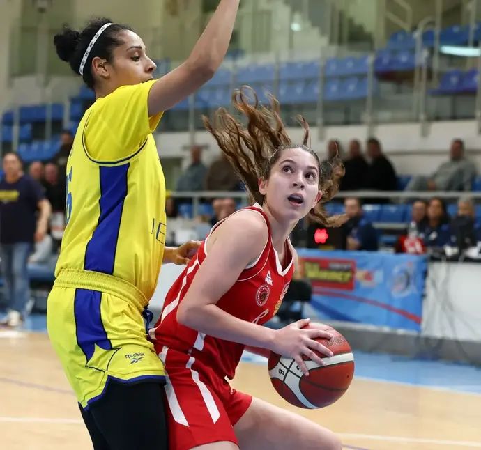 מכבי בנות אשדוד נגד הפועל ראשון לציון