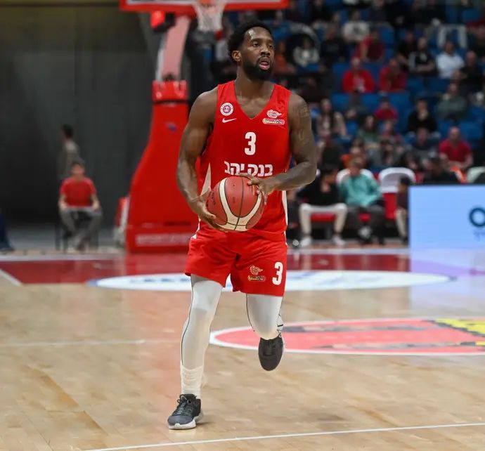 שחקן הפועל ירושלים קאדין קרינגטון