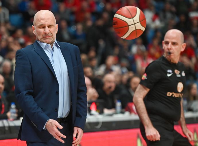 מאמן הפועל ירושלים איליאס קאנדזוריס