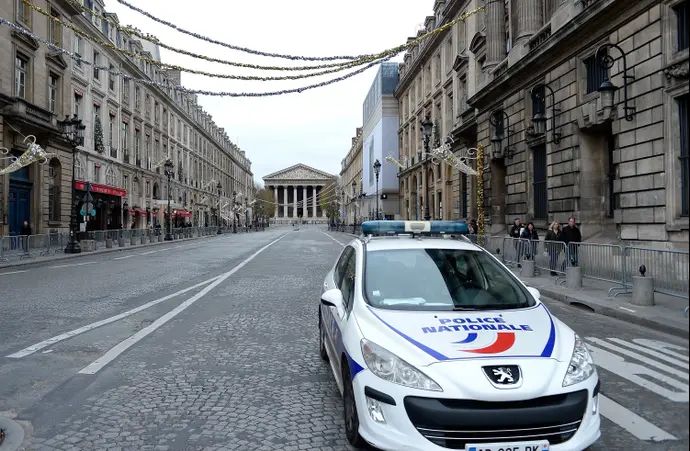 ניידת משטרה, פריז