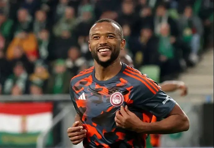 שחקן אולימפיאקוס, איוב אל קעבי