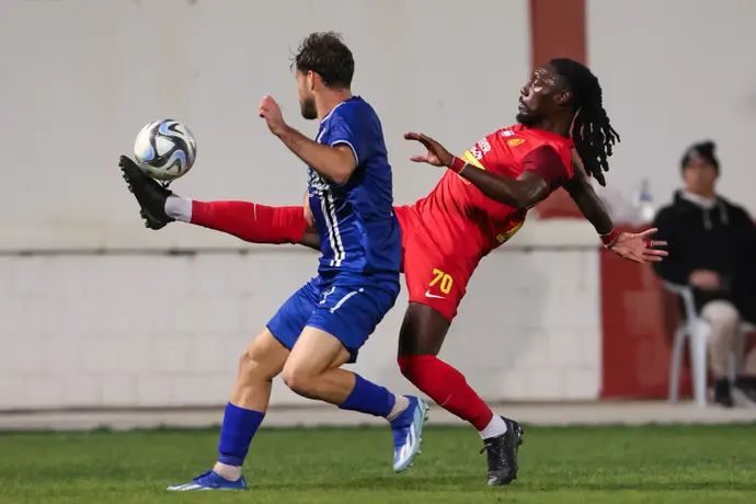 שחקן מ.ס. אשדוד, ג'ורדן בוטאקה, מול רותם קלר, בני סכנין