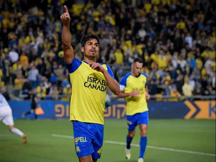 דור פרץ מכבי תל אביב חוגג