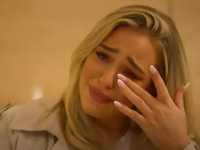 טיילר וורד, בת הזוג של מחרז